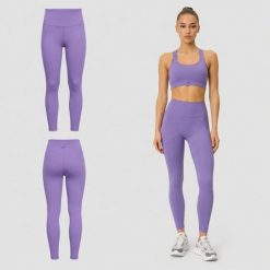 LEGGINSY DAMSKIE 4F TENINGOWE SZYBKOSCHNĄCE Z WYSOKIM STANEM KOLOR FIOLETOWY. Fioletowe legginsy damskie 4f, xl, bez wzorów, z materiału. Za 81.75 zł.