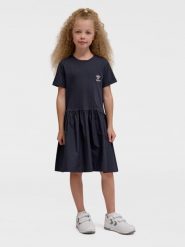 Sukienka dla dziewczynki Hummel Maria. Niebieskie sukienki dziewczęce HUMMEL, bez wzorów, z bawełny, eleganckie, bez ramiączek, krótkie. Za 162.85 zł.