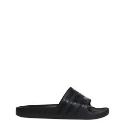 Klapki adilette Aqua. Czarne klapki damskie Adidas, bez wzorów, bez obcasa. Za 99.95 zł.