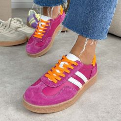 Fuksja skórzane półbuty damskie S.Barski 7059. Czerwone półbuty damskie S.BARSKI, bez wzorów, z jeansu, casualowe, bez obcasa, na płaskiej podeszwie. Za 249.00 zł.