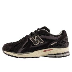 Buty do chodzenia dla dorosłych New Balance 1906 Protection Pack Black. Czarne obuwie do biegania damskie New Balance. Za 926.15 zł.