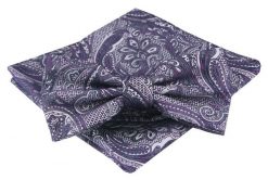 Mucha Męska z Poszetką - Alties - Fioletowa z Orientalnym Wzorem. Fioletowe krawaty i muchy męskie Alties, bez wzorów, eleganckie. Za 54.00 zł.