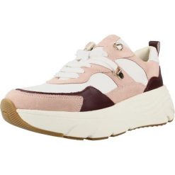 Buty GEOX D DIAMANTA Rose. Czerwone obuwie trekkingowe damskie Geox, na fitness i siłownię. Za 371.99 zł.