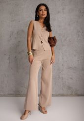 Jasnobrązowy Komplet z Wiskozą Szerokie Spodnie i Kamizelka z Aplikacjami 3D Hirimi. Brązowe spodnie materiałowe damskie Renee, z aplikacjami, z wiskozy, eleganckie. Za 149.99 zł.