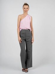 Patrizia Pepe Top | 2C1332 A050 | Kobieta | Różowy. Czerwone topy damskie Patrizia Pepe, bez wzorów, z wiskozy, bez kołnierzyka. W wyprzedaży za 239.00 zł.