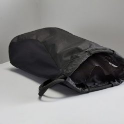 Plecak fitness Domyos 15 l. Czarne plecaki damskie DOMYOS, bez wzorów. Za 44.99 zł.