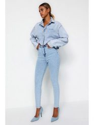 Trendyol Dżinsy - Skinny fit - w kolorze błękitnym rozmiar: 36. Niebieskie jeansy damskie Trendyol, z podwyższonym stanem. Za 96.83 zł.