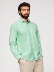 Bawełniana pastelowa koszula męska typu oxford – miętowa V4 - Rozmiar: XL. Zielone koszule męskie Ombre Clothing, m, bez wzorów, z bawełny, bez kołnierzyka, bez ramiączek. W wyprzedaży za 157.49 zł.