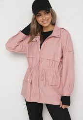 Różowa Kurtka Parka z Bawełną Ściągana w Pasie Troczkiem Zapinana na Napy Velethra. Czerwone kurtki damskie Born2be, l, bez wzorów, z bawełny. Za 129.99 zł.