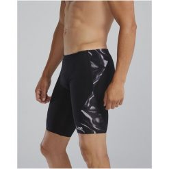 Spodenki treningowe do kolan TYR Waveform 140 - jammery. Czarne kąpielówki męskie TYR, m, bez wzorów, do pływania. Za 239.00 zł.