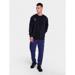 Bluza hmlGO 2.0 ZIP HOODIE. Czarne bluzy bez kaptura męskie HUMMEL, bez wzorów, sportowe, bez kołnierzyka, bez ramiączek. Za 250.00 zł.