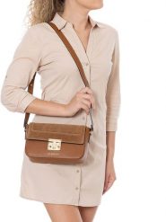 Lia Biassoni Skórzana torebka "Camoscio" w kolorze jasnobrązowym - 24 x 16 x 7 cm rozmiar: onesize. Brązowe torebki klasyczne damskie Lia Biassoni, bez wzorów, z materiału, bez dodatków. Za 295.99 zł.