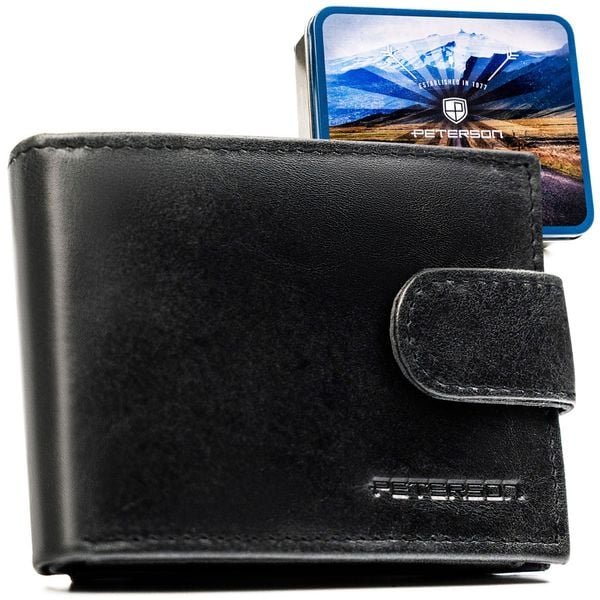 Skórzany, czarny portfel męski zamykany na zatrzask - Peterson. Czarne portfele męskie Peterson, bez wzorów, ze skóry. Za 59.99 zł.