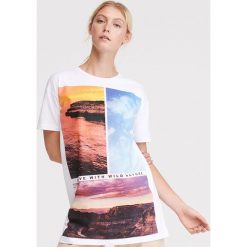 T-shirt oversize z nadrukiem - Biały. Białe t-shirty damskie Reserved, l, bez wzorów, bez kołnierzyka. W wyprzedaży za 29.99 zł.