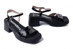 WONDERS D-1021 negro, sandały damskie. Czarne sandały damskie Wonders, bez wzorów, bez obcasa. Za 463.92 zł.
