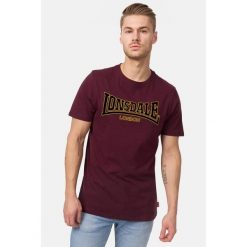 T-shirt o wąskim kroju Lonsdale Classic. Czerwone t-shirty męskie Lonsdale, bez wzorów, z bawełny, bez kołnierzyka. Za 167.00 zł.