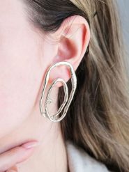 Heliophilia Srebrne kolczyki-wkrętki rozmiar: onesize. Szare kolczyki damskie Heliophilia, srebrne. Za 70.08 zł.