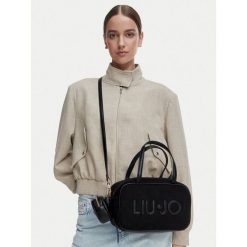Torebka Liu Jo. Czarne torebki klasyczne damskie Liu Jo, bez wzorów, bez dodatków. Za 559.99 zł.