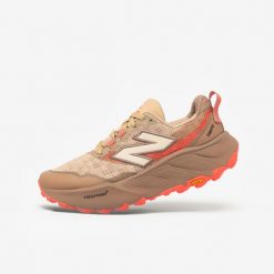 Buty do biegania w terenie damskie New Balance Fresh Foam X Hierro V9. Brązowe obuwie do biegania damskie New Balance. Za 669.99 zł.