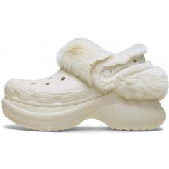 Crocs Bae Lined Clog Z Kapciami Damskie. Białe kapcie damskie Crocs, z materiału. Za 379.99 zł.