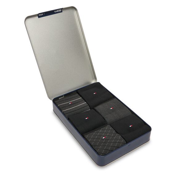 Skarpety długie Tommy Hilfiger. Czarne skarpetki męskie Tommy Hilfiger, bez wzorów. Za 159.99 zł.