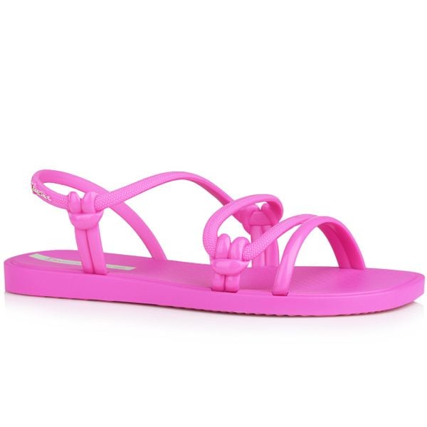 SANDAŁY DAMSKIE IPANEMA SOLAR SANDAL. Czerwone sandały damskie Ipanema, bez wzorów, z materiału, bez obcasa. Za 85.00 zł.