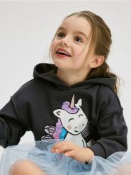 Bluza z cekinową aplikacją - ciemnoszary. Szare bluzy i bluzki niemowlęce Reserved, z aplikacjami, z bawełny, bez ramiączek, z kapturem. W wyprzedaży za 35.99 zł.