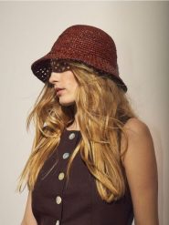 Kapelusz bucket z rafii - brązowy. Brązowe kapelusze damskie Reserved, bez wzorów. Za 139.99 zł.