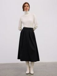 BGN Spódnica w kolorze czarnym rozmiar: 36. Czarne spódniczki damskie BGN, bez wzorów, maxi, proste. Za 108.99 zł.