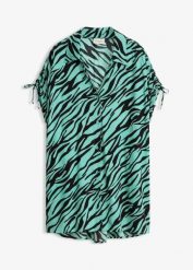 Bluzka plażowa oversize z marszczonej tkaniny. Czarne bluzki damskie bonprix, bez wzorów, z tkaniny, bez kołnierzyka, bez ramiączek. Za 99.99 zł.