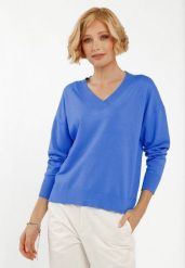 Luźny sweter z dekoltem w serek S-JOY. Niebieskie swetry klasyczne damskie Volcano, m, z dzianiny, bez kołnierzyka. Za 129.99 zł.