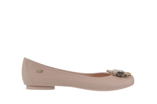 Baleriny T&G Fashion 11-086 Beige, Beż, Guma - 37. Brązowe baleriny damskie TG, bez wzorów, z gumy, bez obcasa. W wyprzedaży za 26.10 zł.