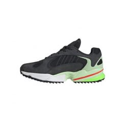 Buty Mężczyzna Adidas Yung1 szary. Zielone buty sportowe na co dzień męskie Adidas, z materiału, bez zapięcia, na fitness i siłownię. Za 399.20 zł.