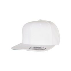 Czapka typu snapback Flexfit Classic. Białe czapki męskie FLEXFIT, bez wzorów. Za 104.00 zł.