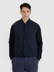 4F Bezrękawnik ze stójką męski - czarny XL. Czarne kamizelki męskie 4f, m, z syntetyku. W wyprzedaży za 139.99 zł.