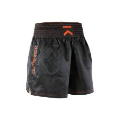 SPODENKI KICK BOXING 500 czarne na treningi i zawody. Czarne szorty męskie OUTSHOCK, z materiału, bez kołnierzyka. Za 59.99 zł.