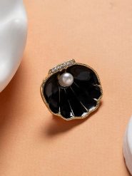 Lodie Silver Broszka w kolorze złoto-czarno-czerwonym rozmiar: onesize. Białe broszki damskie Lodie Silver, z cyrkonią, metalowe. Za 39.99 zł.