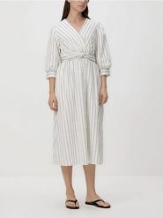 Sukienka midi z dodatkiem lnu - złamana biel. Sukienki damskie Reserved, l, bez wzorów, z tkaniny, bez kołnierzyka, bez ramiączek, midi, rozkloszowane. Za 179.99 zł.