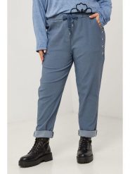 Curvy Lady Spodnie w kolorze niebieskim rozmiar: 40/42. Niebieskie spodnie materiałowe damskie Curvy Lady, bez wzorów, z bawełny, klasyczne, z standardowym stanem. Za 100.99 zł.