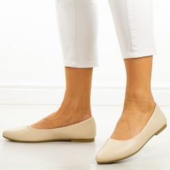 Beżowe baleriny damskie Jezzi 7641. Brązowe baleriny damskie Jezzi, bez wzorów, z jeansu, bez obcasa. Za 89.00 zł.