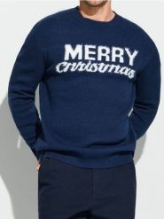 Sweter z motywem świątecznym - granatowy. Niebieskie swetry męskie Sinsay, l, bez wzorów, bez kołnierzyka. Za 59.99 zł.