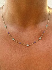 Nomad Pozłacany naszyjnik z elementami ozdobnymi - dł. 39 cm rozmiar: onesize. Niebieskie naszyjniki damskie Nomad, pozłacane. Za 183.15 zł.