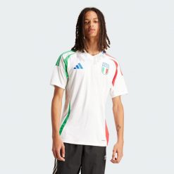 Koszulka Italy 24 Away. Białe t-shirty sportowe męskie Adidas, s, z materiału, bez ramiączek, do piłki nożnej. W wyprzedaży za 339.50 zł.