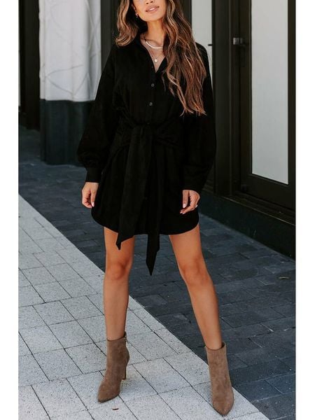 Milan Kiss Sukienka w kolorze czarnym rozmiar: S. Czarne sukienki damskie Milan Kiss, na co dzień, s, bez wzorów, bez kołnierzyka, bez ramiączek, mini, proste. Za 78.66 zł.