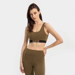 BIUSTONOSZ SPORTOWY TOP ELLESSE. Brązowe biustonosze sportowe damskie Ellesse, uniwersalny, bez wzorów, z materiału, bez ramiączek. Za 112.00 zł.