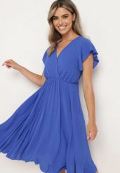 Granatowa Plisowana Sukienka z Kopertowym Dekoltem i Gumką w Talii Waretta. Niebieskie sukienki damskie Born2be, na co dzień, m, bez wzorów, eleganckie, bez kołnierzyka, bez ramiączek, midi, kopertowe. W wyprzedaży za 55.99 zł.