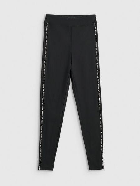 4F Legginsy dzianinowe damskie - czarne L. Czarne legginsy damskie 4f, l, bez wzorów, z dzianiny. Za 99.99 zł.