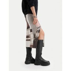 Kozaki G-Star. Czarne kozaki damskie G-Star, bez obcasa, na płaskiej podeszwie. Za 549.99 zł.