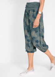Spodnie 3/4 z lejącego materiału z wiskozą. Zielone spodnie materiałowe damskie bonprix, bez wzorów, z wiskozy. Za 117.99 zł.