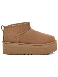 UGG Botki "Ultra Mini" w kolorze jasnobrązowym ze skóry jagnięcej rozmiar: 36. Brązowe botki damskie Ugg, ze skóry, z okrągłym noskiem, bez obcasa, bez zapięcia. Za 699.51 zł.